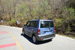 国产车跑山路视频